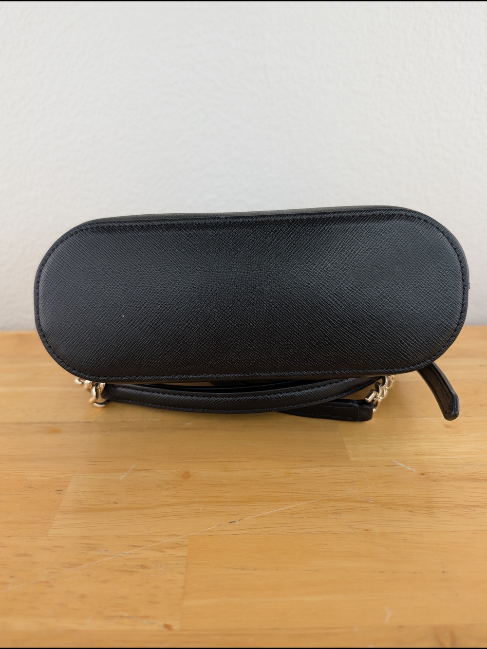 Kate Spade Black Saffiano Leather Crossbody Bag Dome Silhouette Gold-Tone Chain - Picture 8 of 13
